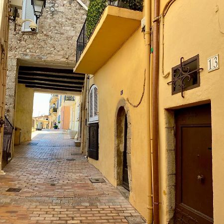 LE BARRI -Cannes - superbe studio au coeur du Suquet Extérieur photo
