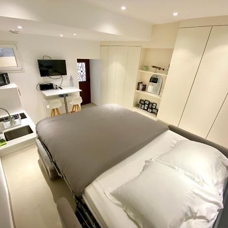 LE BARRI -Cannes - superbe studio au coeur du Suquet Extérieur photo